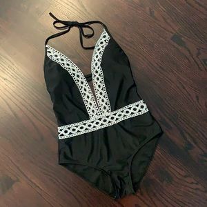 Cupshe bathing suit!  Size L